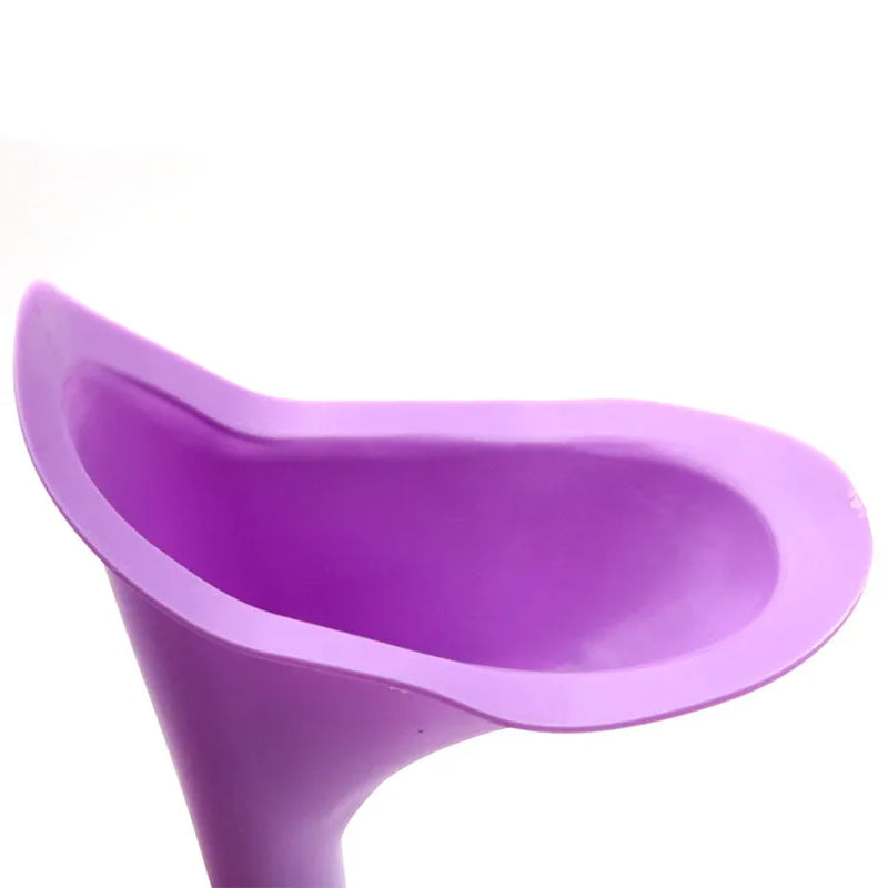 Innovative Portable Female Urinal for Outdoor Adventures - Soft Silicone & Disposable Paper Design
