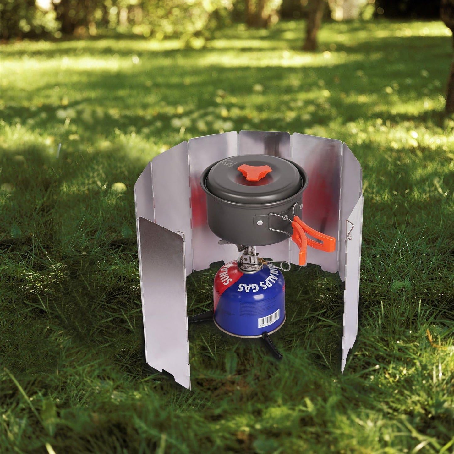 Premium Lightweight Aluminum Folding Outdoor Stove Windscreen - 10-Plate Versatile Camping Shield with Carrying Bag for Butane and Wood Burners